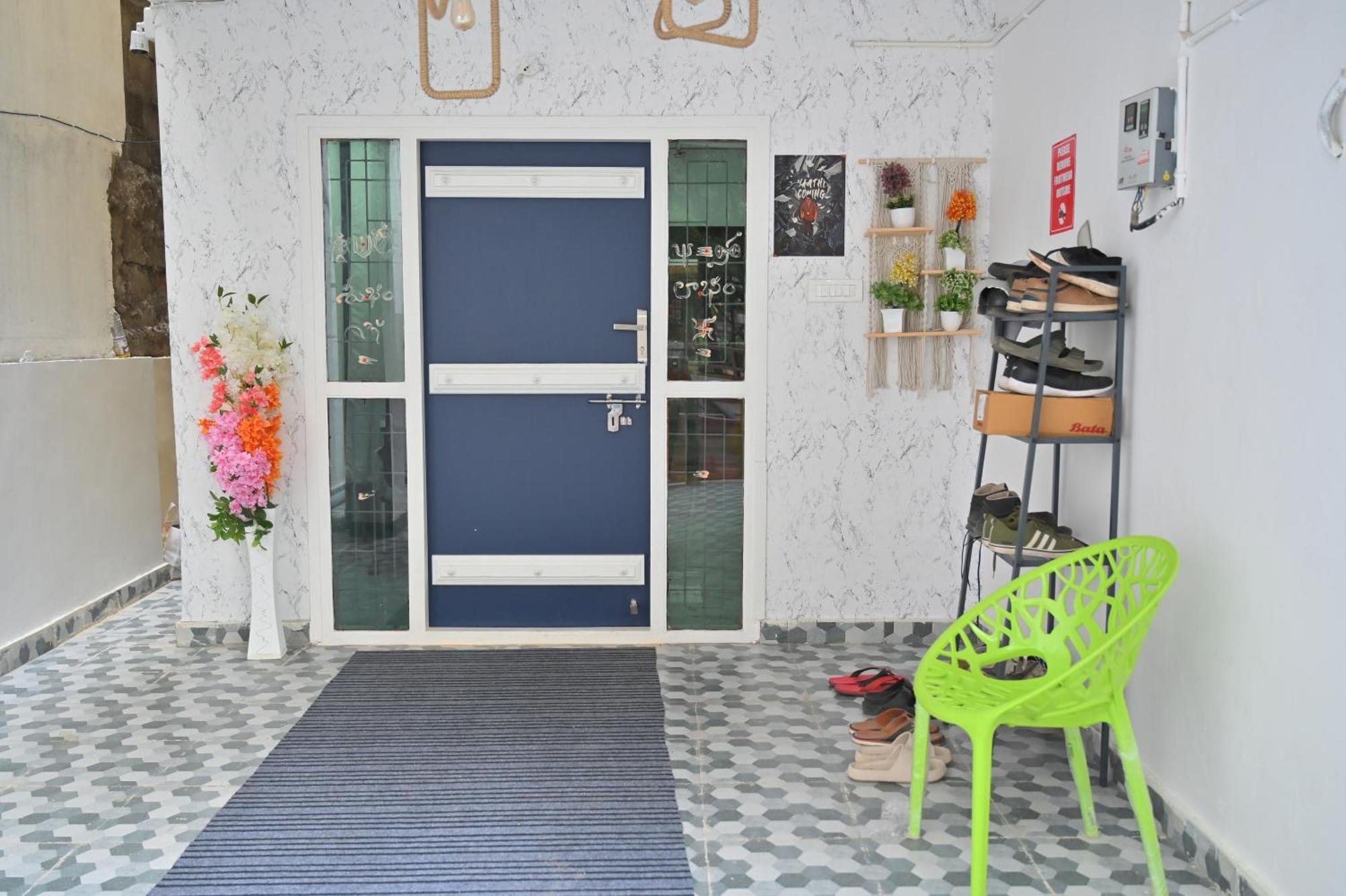 Hyderabad Wanderers Cave Hotel Bagian luar foto