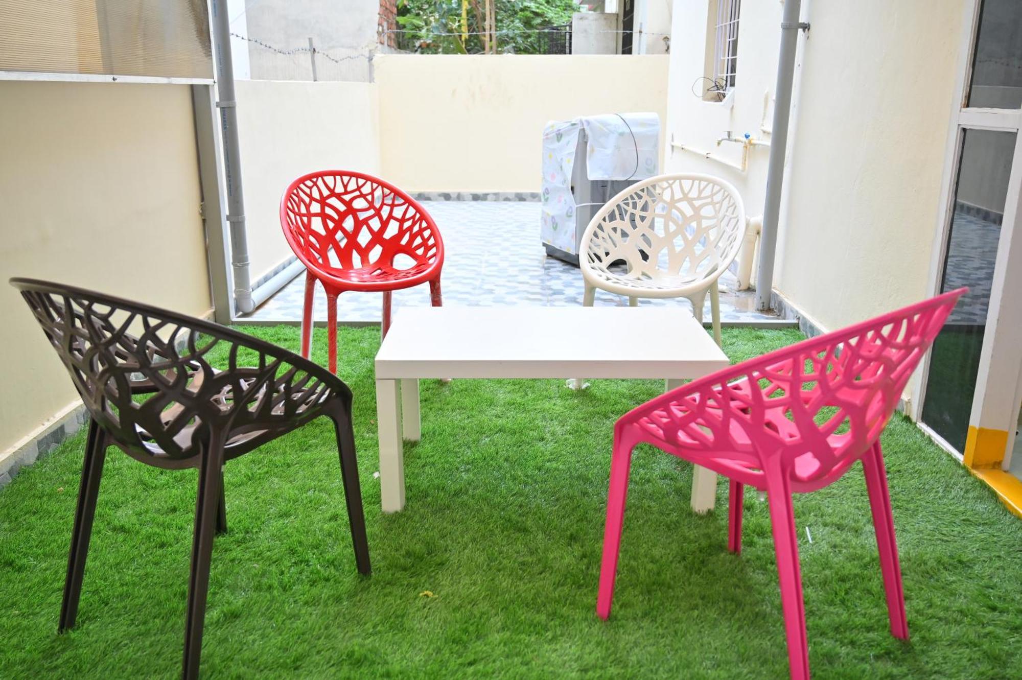 Hyderabad Wanderers Cave Hotel Bagian luar foto