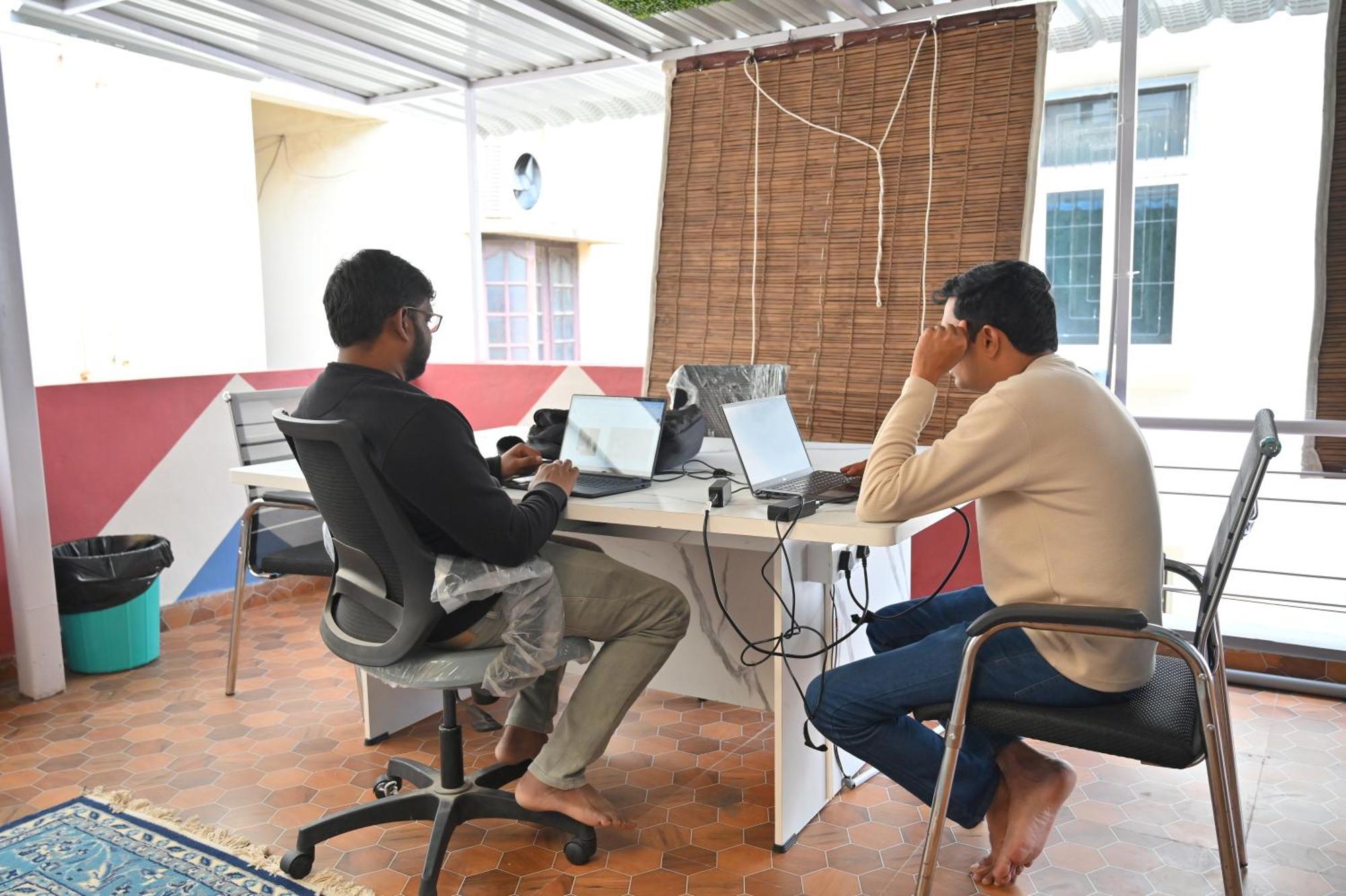 Hyderabad Wanderers Cave Hotel Bagian luar foto